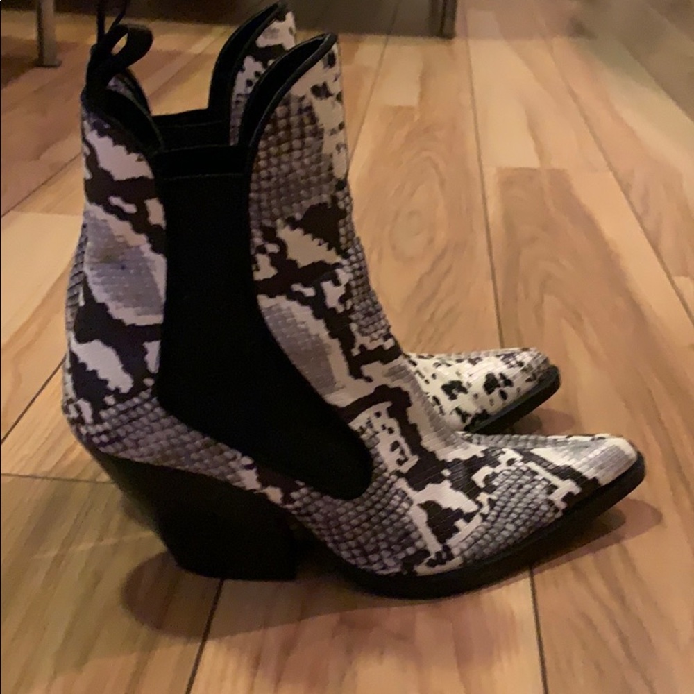 Zara snakeskin boots